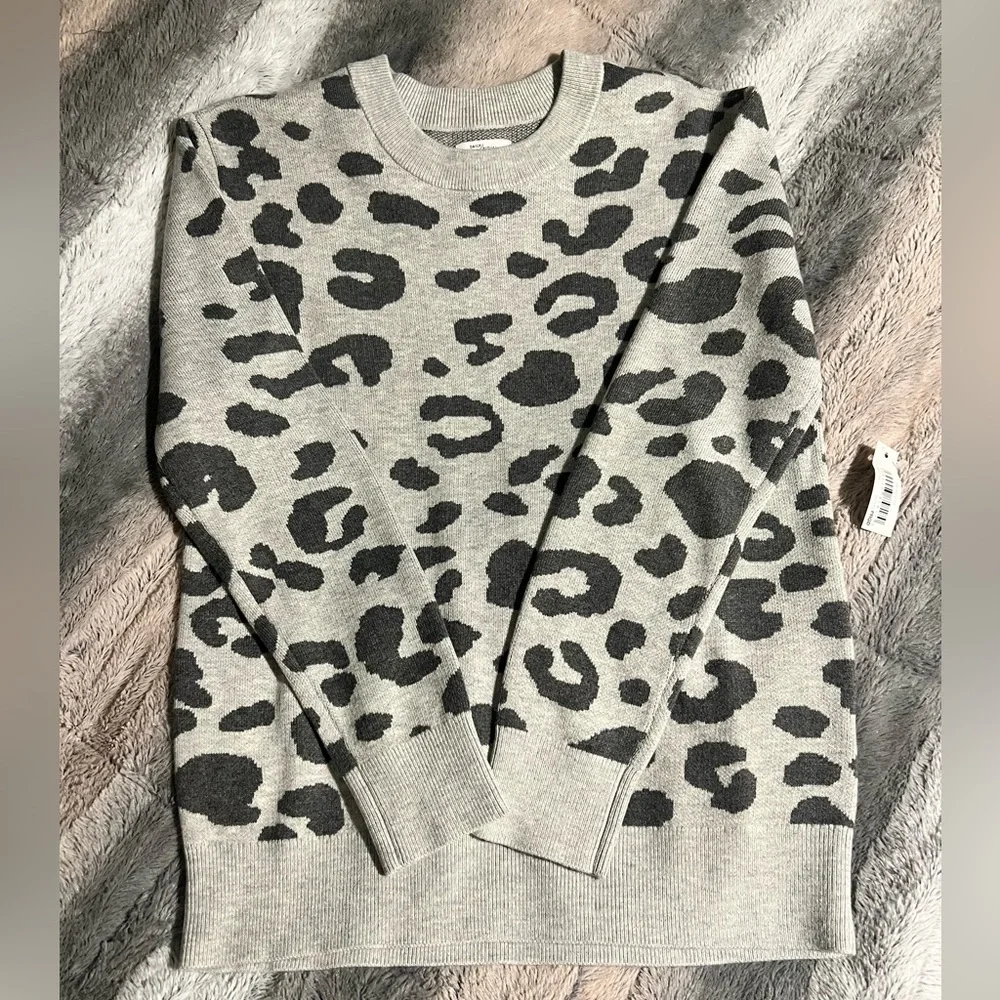 Daily Ritual Cheetah Sweater - Picture 4 of 6